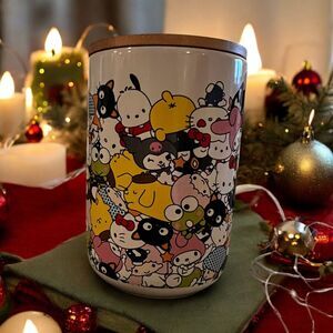 Hello Kitty & Friends Ceramic Canister 40.57oz Snack Jar Sanrio NWT